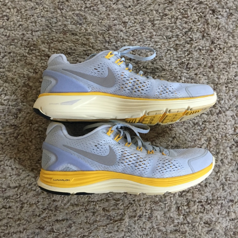 Gray Livestrong Nike Shoes - Picture 3 of 5